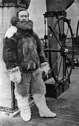 1st September 1909: American Arctic explorer Commander Robert Edwin Peary (1856 - 1920) aboard the Roosevelt. (Photo by Hulton Archive/Getty Images)